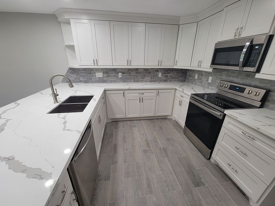 1st image of 9902 Sageglow Dr