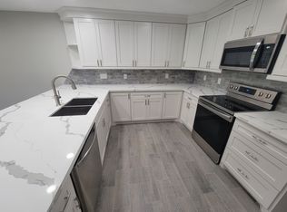 9902 Sageglow Dr, Houston, TX 77089