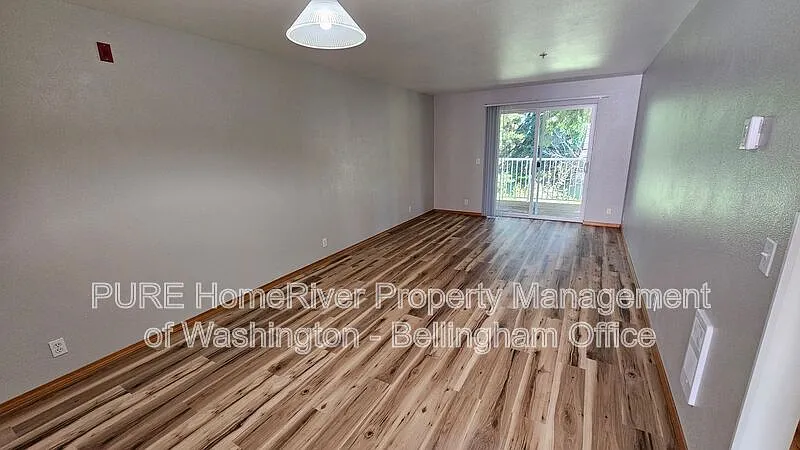 2715 W Maplewood Ave #222
