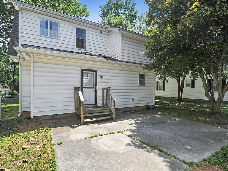 19 Elm Ter — Photo 13