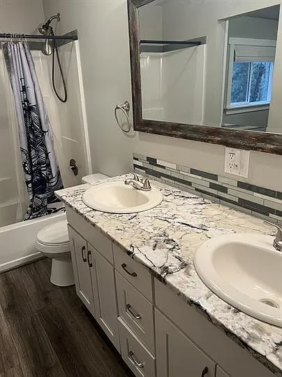 290 Carefree Ln — Photo 3