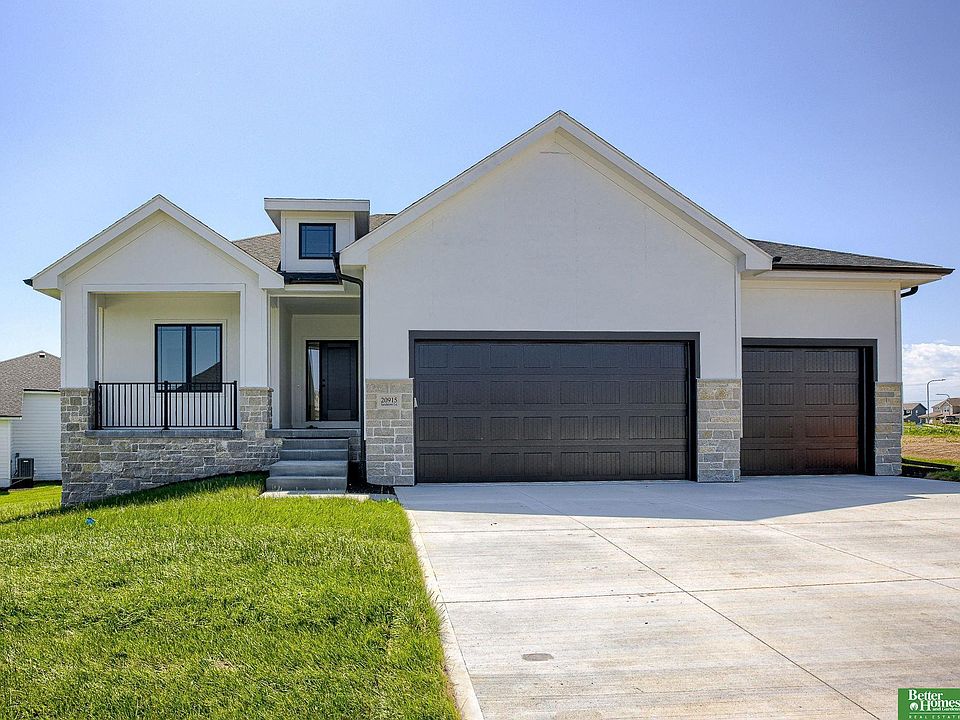1st image of 20915 Sandstone Ln