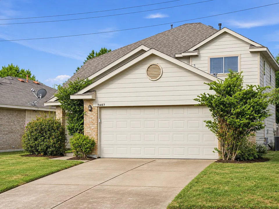 7407 River Pines Dr