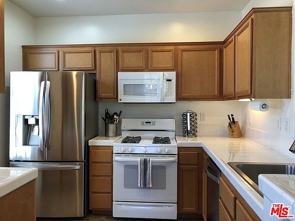 2nd image of 24128 Victoria Ln Unit 42