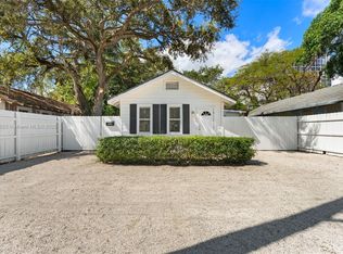 3180 Plaza St, Miami, FL 33133