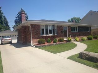 295 N Mill Rd, Wood Dale, IL 60191