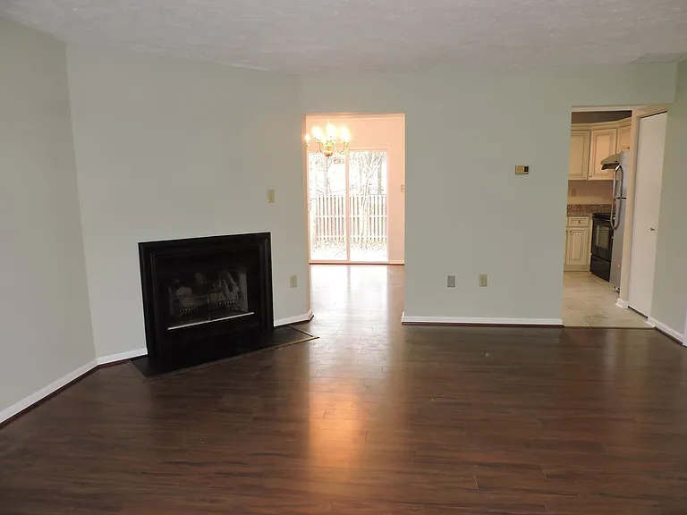34 Meadowside Ct — Photo 2