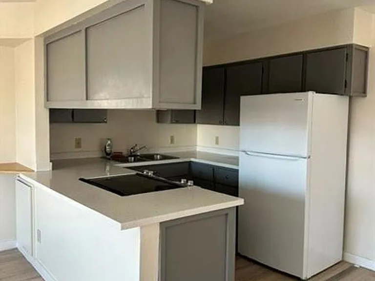 4920 Stanley Ave — Photo 14
