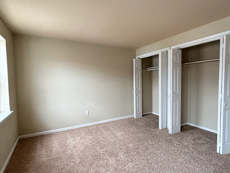 116 S Schroeder St — Photo 17