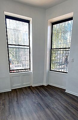 3rd image of 4817 6th Ave #1