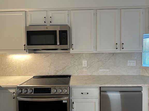 3rd image of 315 Parkwood Ln #315