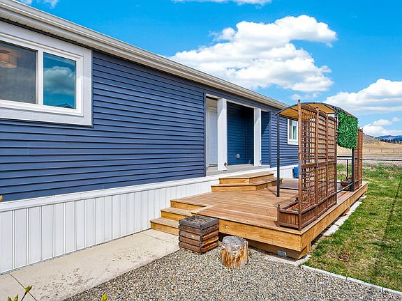 2nd image of 5005 River Rd #121