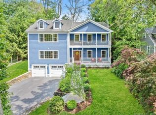 141 Samp Mortar Dr, Fairfield, CT 06824