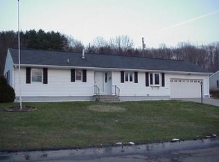1842 Winding Dr, Coshocton, OH