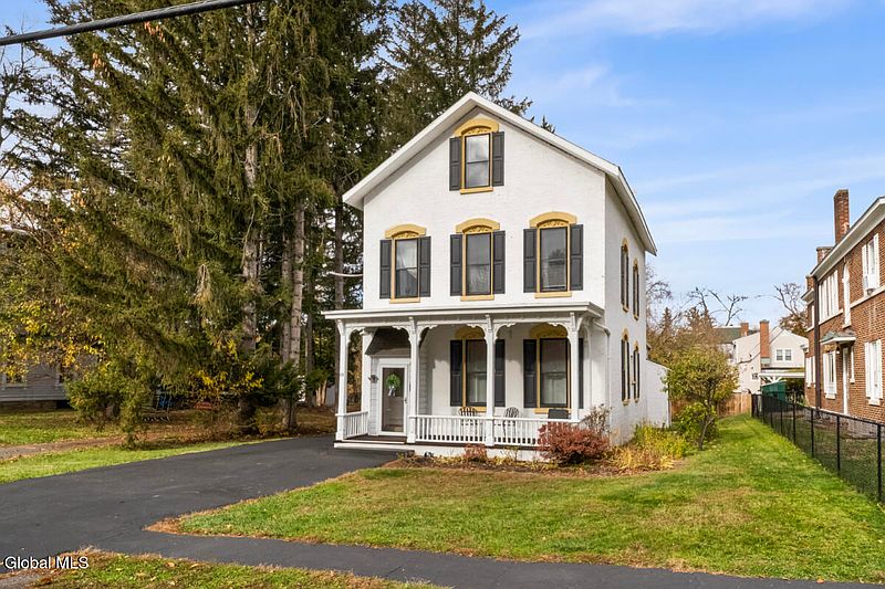 2nd image of 69 Pinewoods Avenue