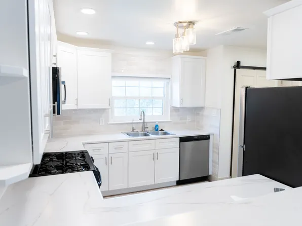 2881 Violet Ln, Henderson, NV 89074