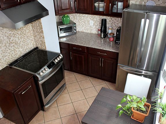 3rd image of 391 Semel Ave Floor 2