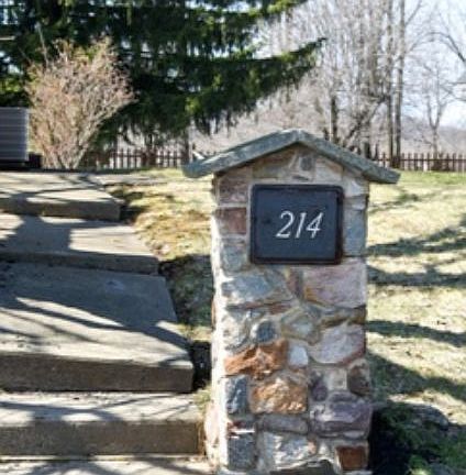 4th image of 214 Friedenstahl Ave