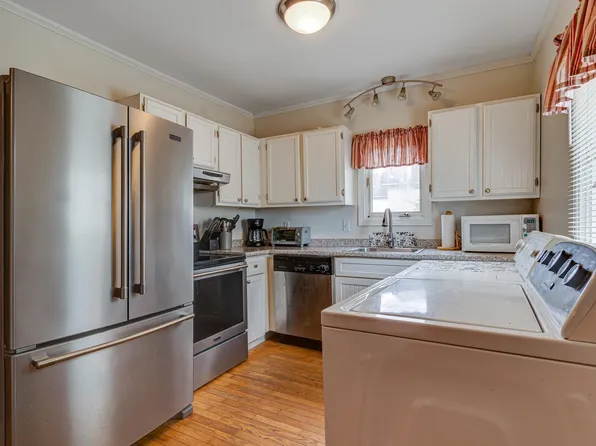32 Grove Street #D, Dover, NH 03820