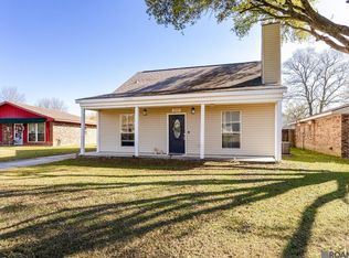 8725 Fairoaks St, Denham Springs, LA 70726