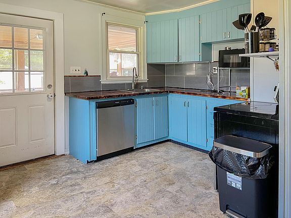 2nd image of 840 Somerset Street