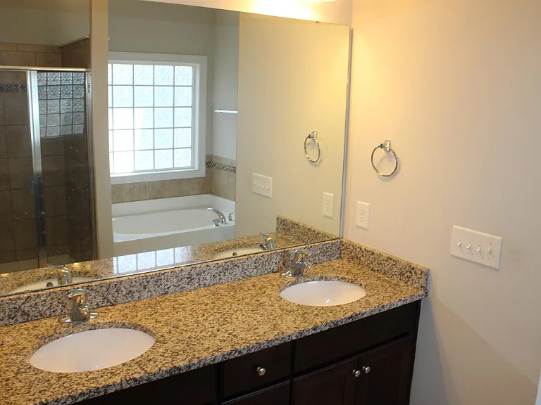 241 Vinewood Pl — Photo 4