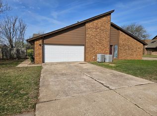 204 Willow Branch Rd, Norman, OK 73072