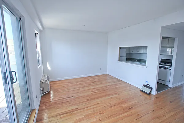 Rented by Jonis Realty | media 24