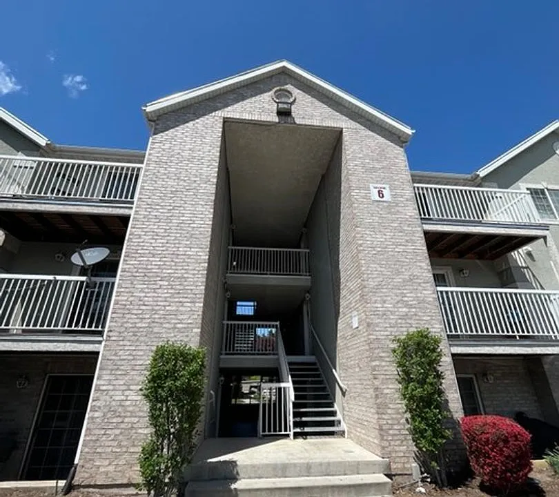 1268 W 1480 N