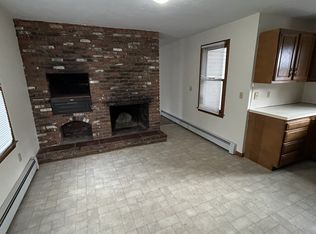 227 Wood St APT B, Hopkinton, MA 01748