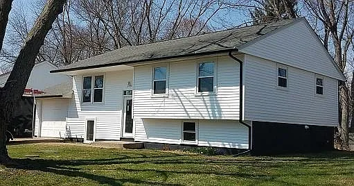 2806 Sangamon Dr photo 1