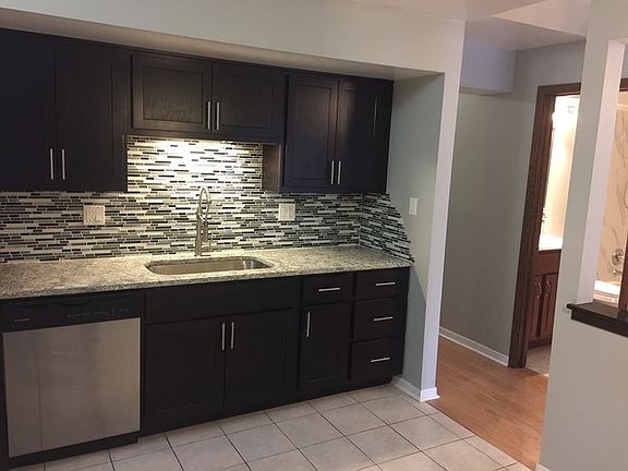 4th image of 9 Cinnamon Creek Dr APT 3S
