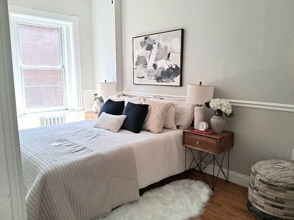 5th image of 869 Beacon St APT 5