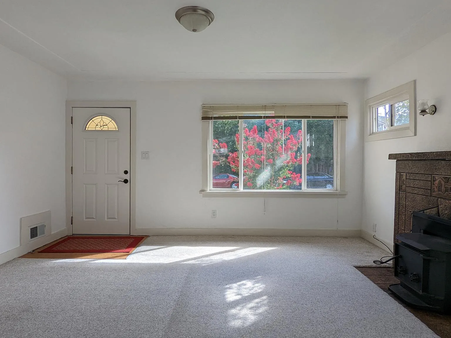 37452 Joseph St — Photo 3