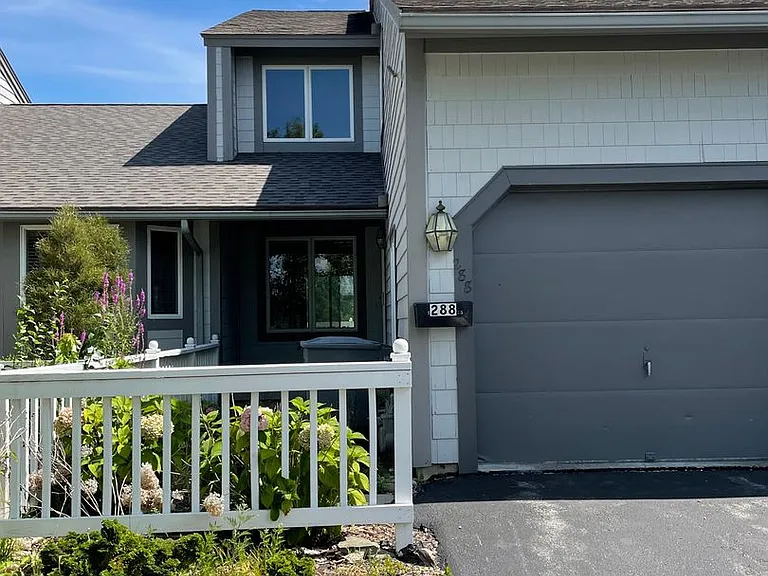 288 Summerhaven Dr S — Photo 1