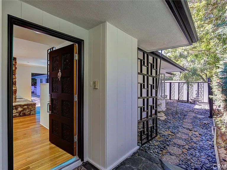 2740 Hutton Dr — Photo 4