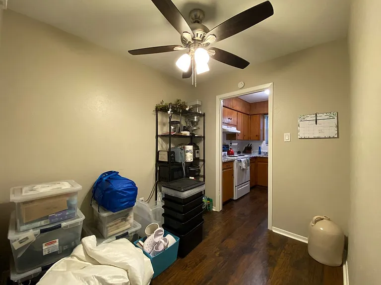 1107 N Locust St — Photo 6