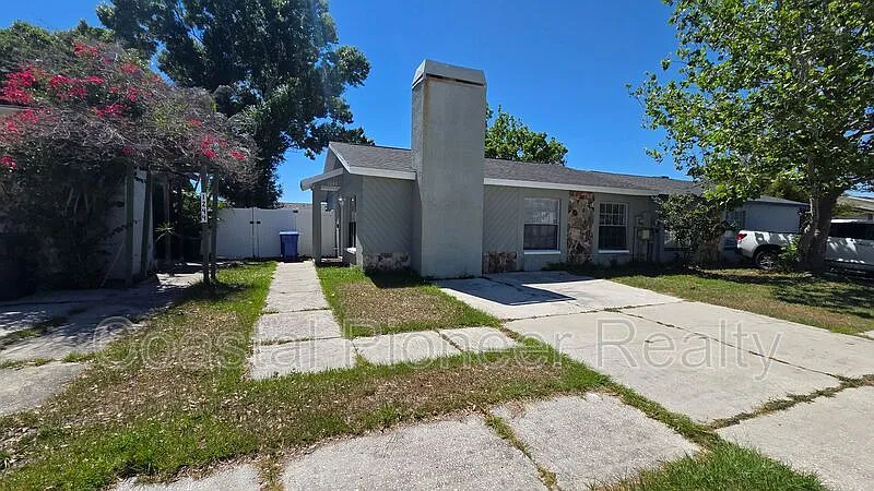 Building Photo - 1242 Coolmont Dr