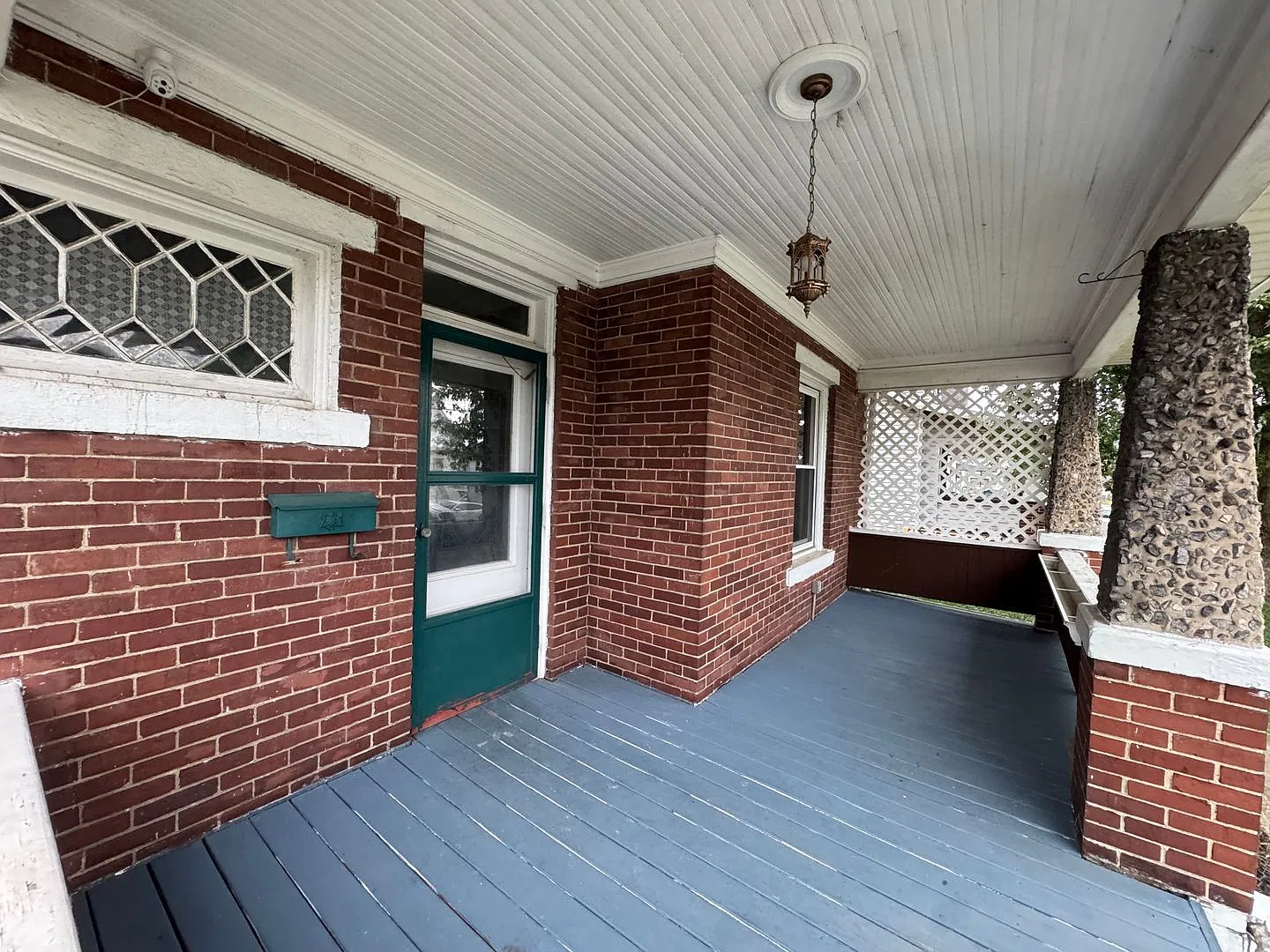 3 Br Beauty Filled With Character And Charm!! — Photo 4