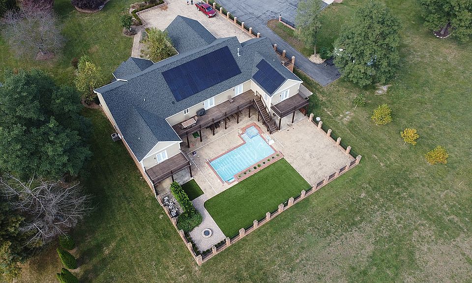 2nd image of 74 Babbling Brook Ln