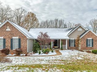 17438 Radcliffe Place Dr, Eureka, MO 63025
