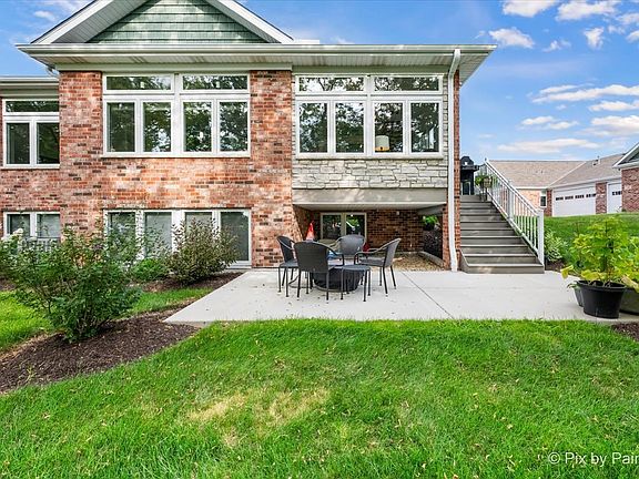 3rd image of 2 Briden Ln #2