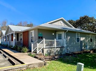 3911 SW 27th St APT 10, Gainesville, FL 32608