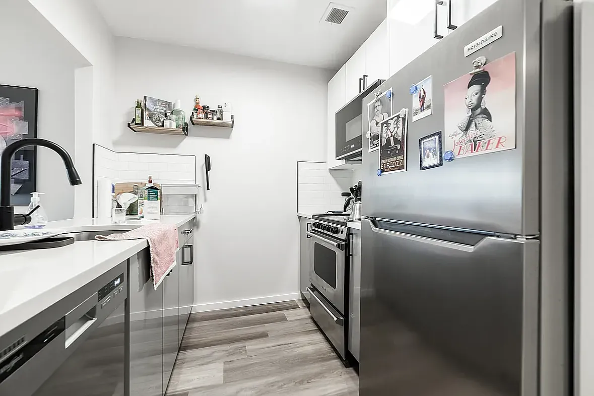 1120 Saint John's Place — Photo 2