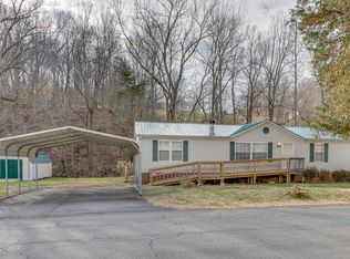 587 Water St, Charlotte, TN 37036