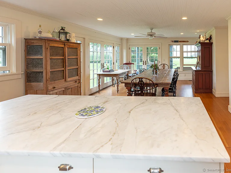 17 Agawam Ave — Photo 13