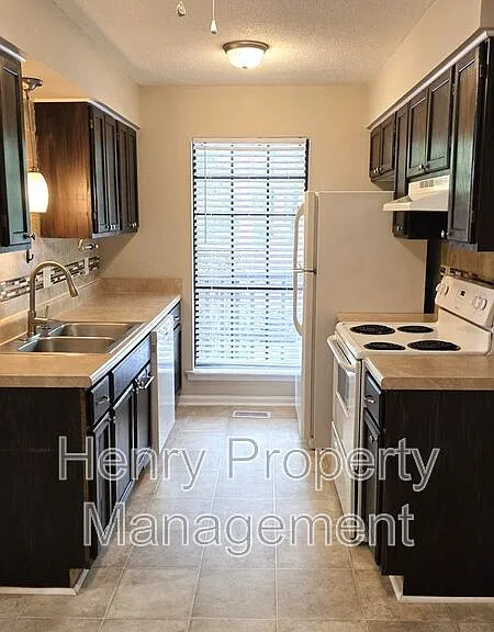 4265 The Oaks Dr — Photo 6