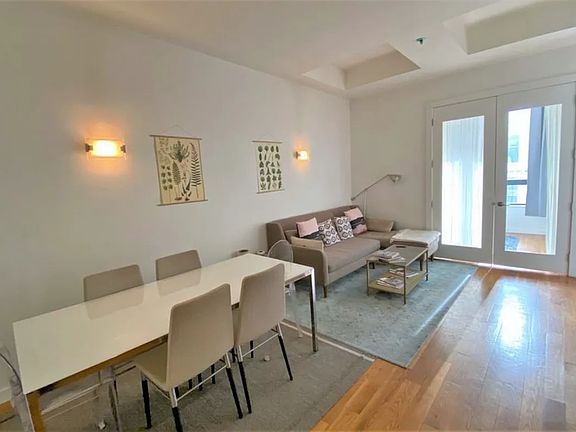 3rd image of 230 Grand St #3L