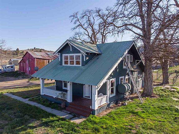 3rd image of 9401 Old Highway 99 S