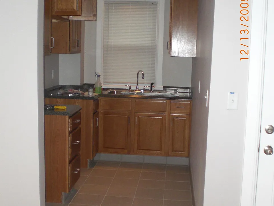 193 Hathaway St #1